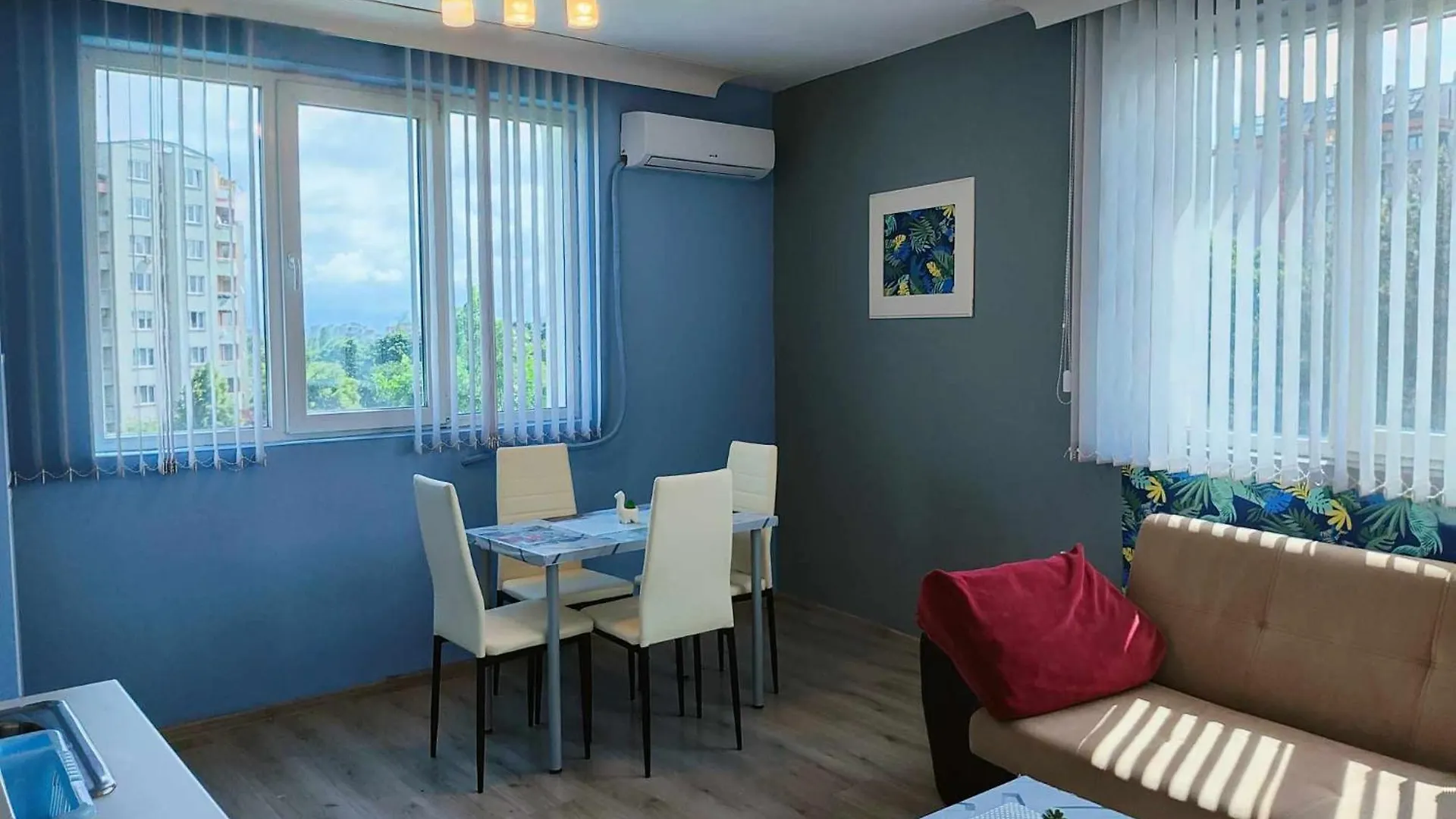 Azure Box Apartment Sofia 0*,